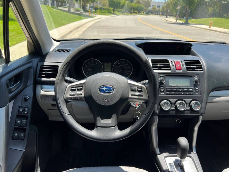 2014 Subaru Forester 2.5i