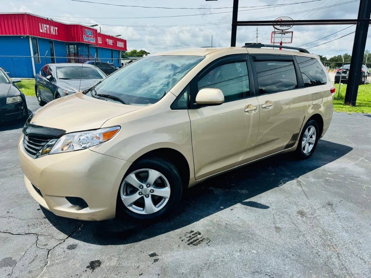 2011 Toyota Sienna for sale at NOVA AUTO SALES in Orlando, FL