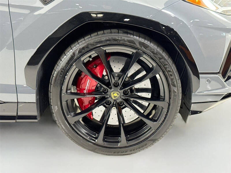 2023 Lamborghini Urus S