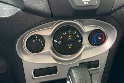 2017 Ford Fiesta SE