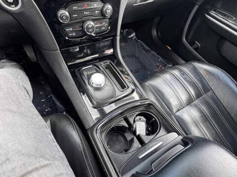 2022 Chrysler 300 S V8