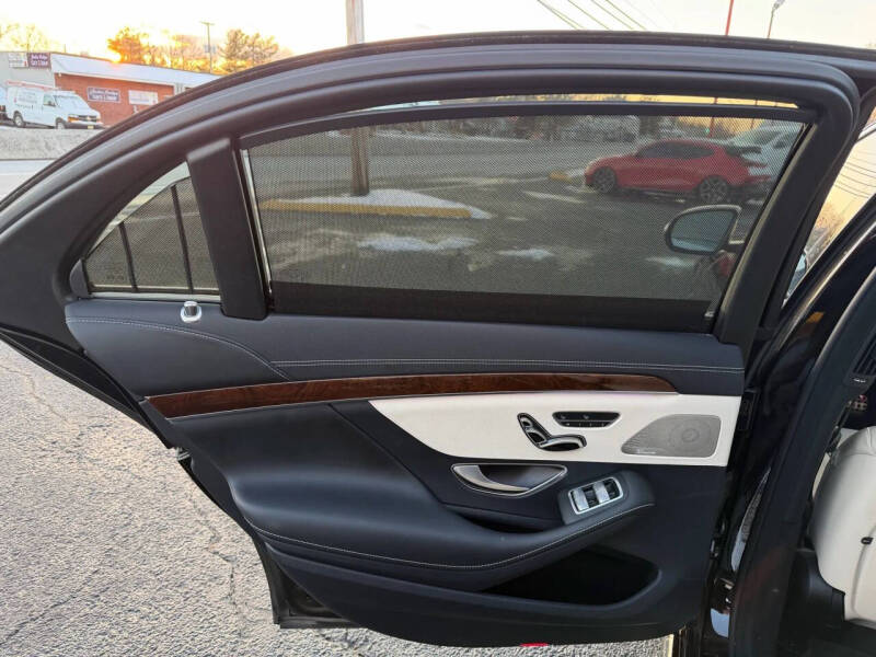 2015 Mercedes-Benz S-Class S 550