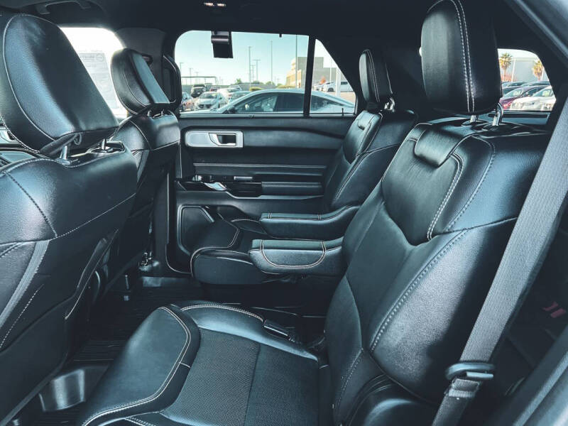 2021 Ford Explorer ST
