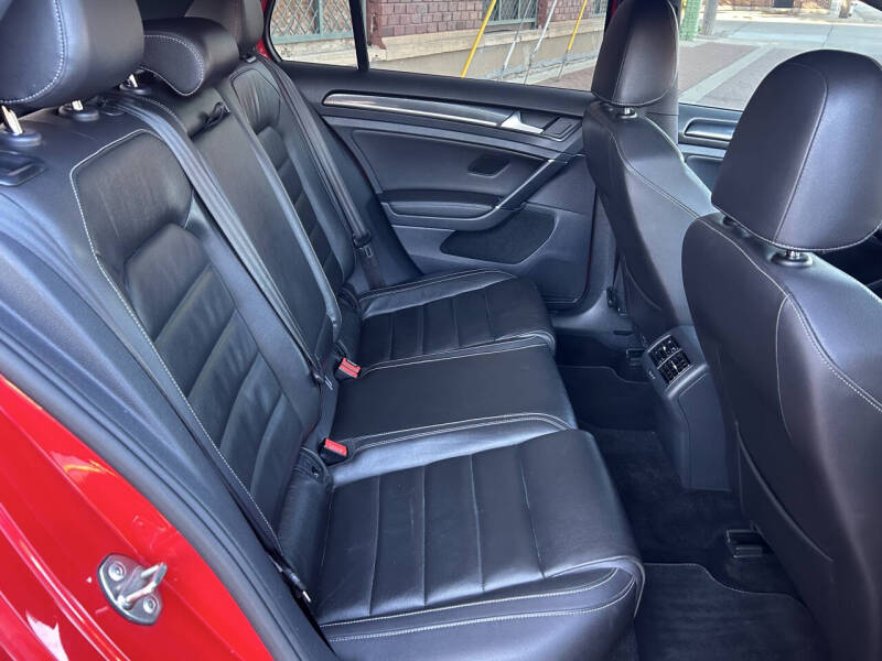 2015 Volkswagen Golf R 4Motion