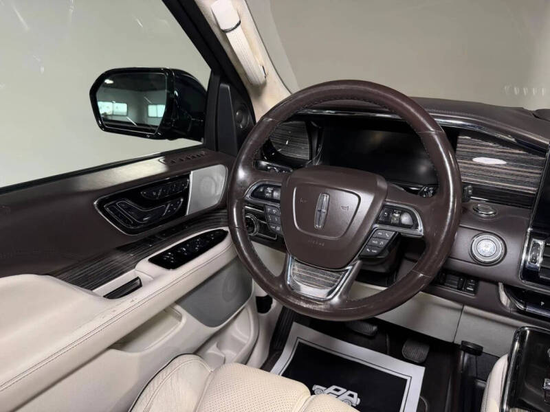 2019 Lincoln Navigator Black Label
