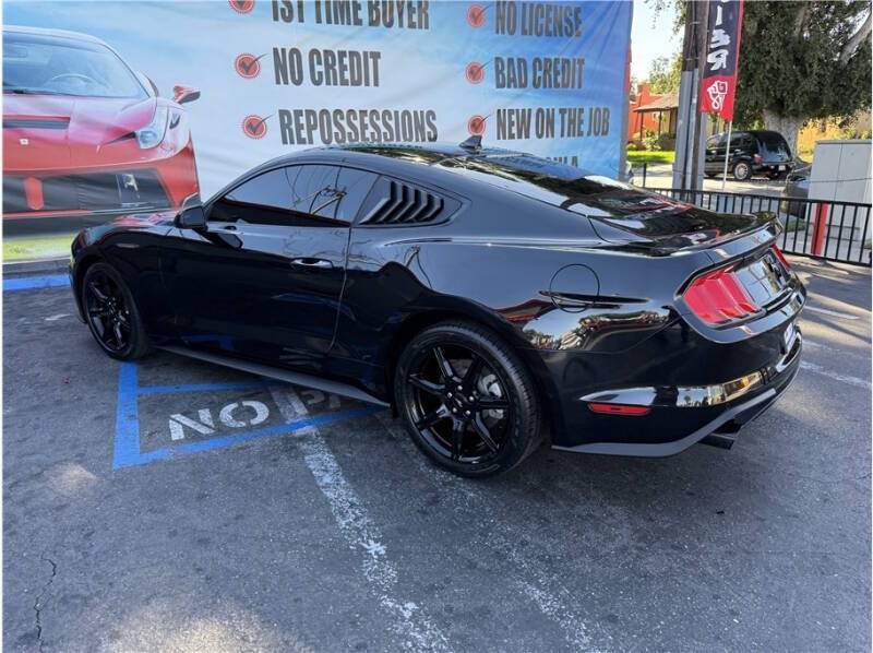 2020 Ford Mustang