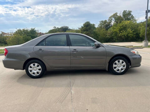 2004 Toyota Camry LE