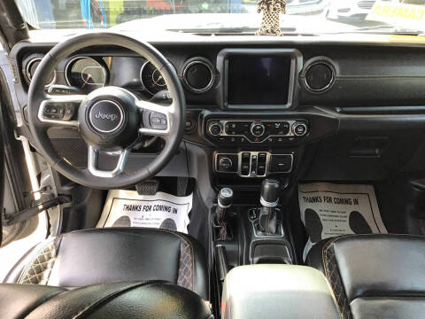 2023 Jeep Gladiator Overland