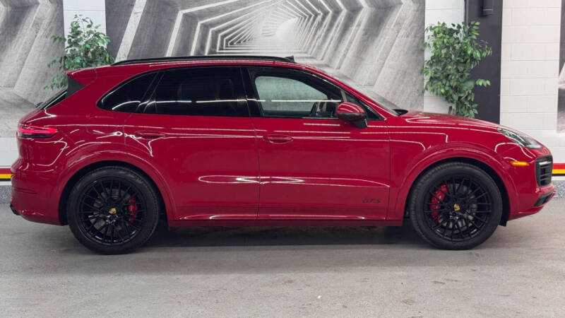 2021 Porsche Cayenne GTS