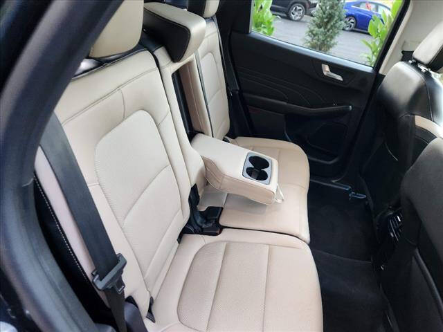 2022 Ford Escape SEL