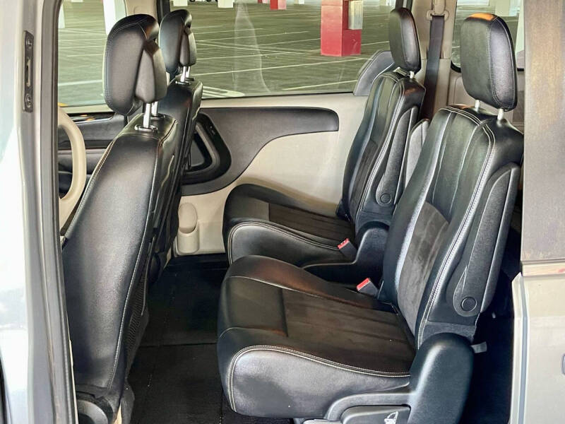 2019 Dodge Grand Caravan SXT photo 13