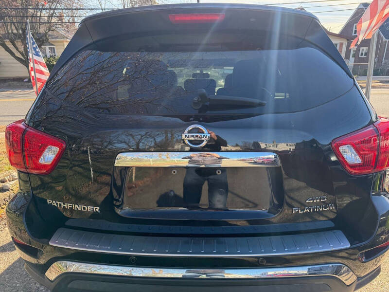 2017 Nissan Pathfinder Platinum