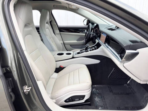 2022 Porsche Panamera Platinum Edition