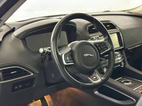 2017 Jaguar F-PACE S