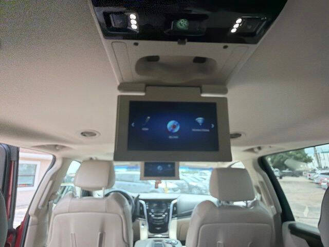 2018 Cadillac Escalade ESV Luxury