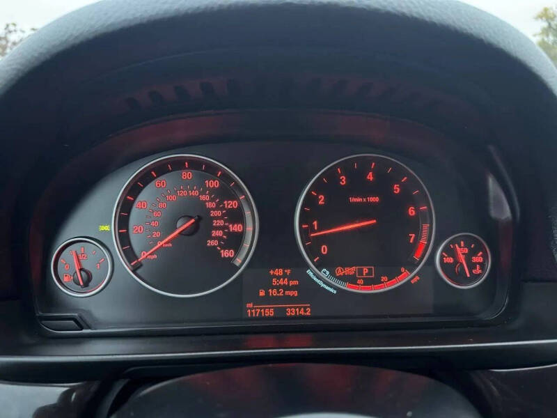 2014 BMW 5 Series 528i