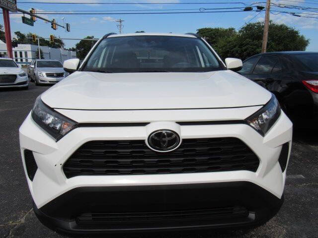 2019 Toyota RAV4 LE