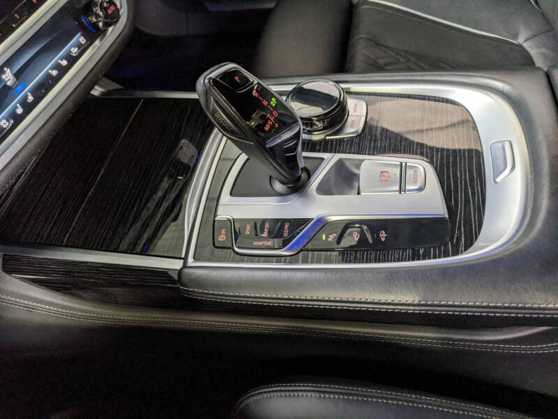 2022 BMW 7 Series 750i xDrive