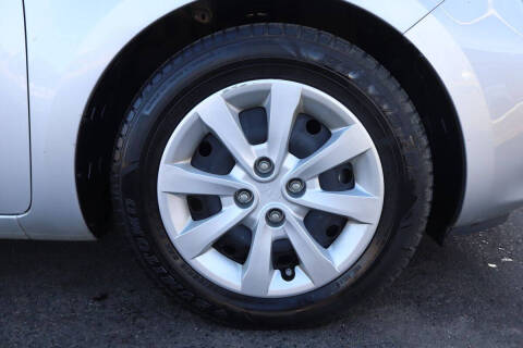 2012 Kia Rio 5-Door LX