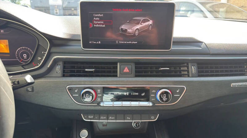 2019 Audi A4 quattro Premium Plus 45 TFSI