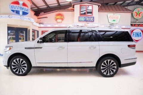 2023 Lincoln Navigator L Reserve
