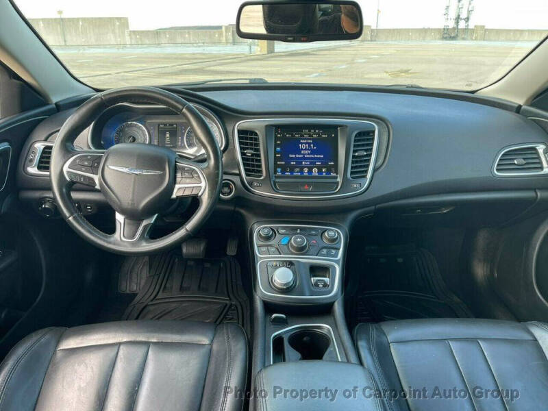 2017 Chrysler 200