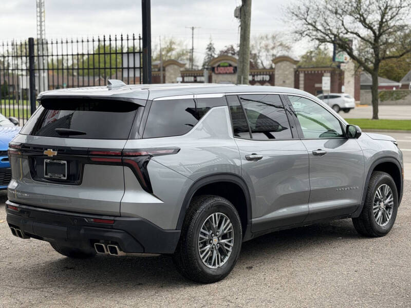 2024 Chevrolet Traverse LS
