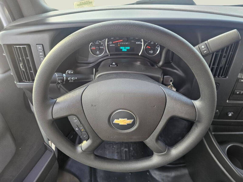 2025 Chevrolet Express 2500