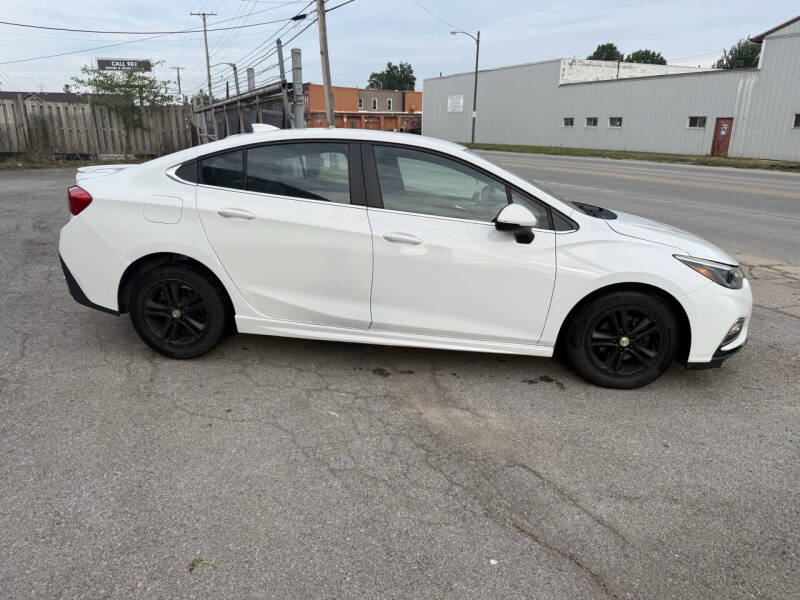 2017 Chevrolet Cruze LT Auto