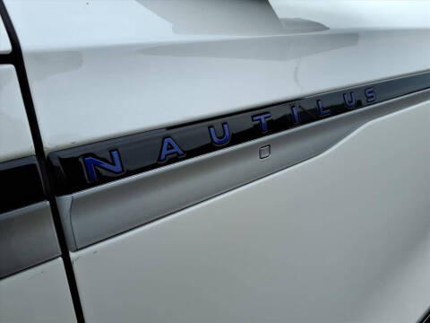 2024 Lincoln Nautilus Hybrid Premiere