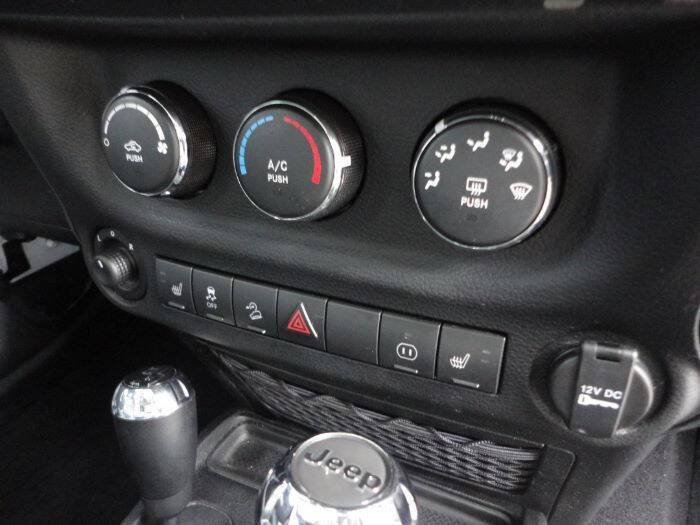 2012 Jeep Wrangler Unlimited Sahara