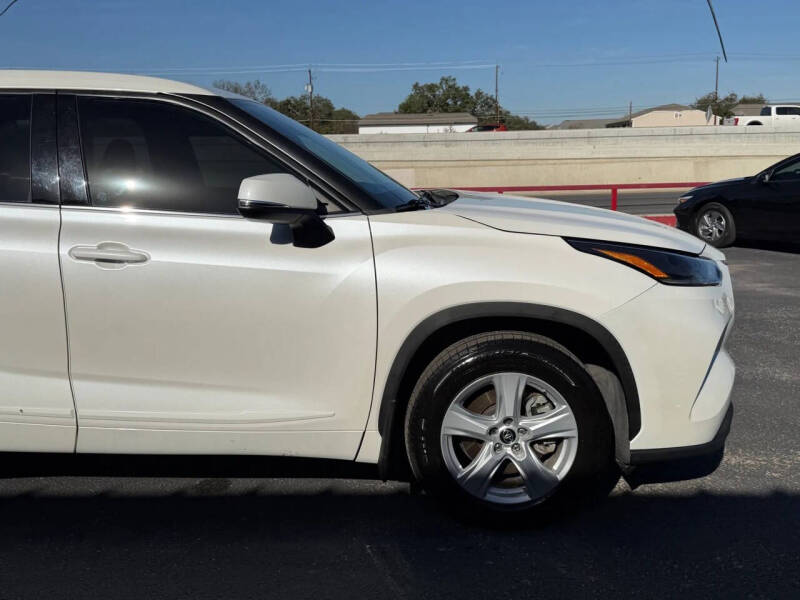 2021 Toyota Highlander LE