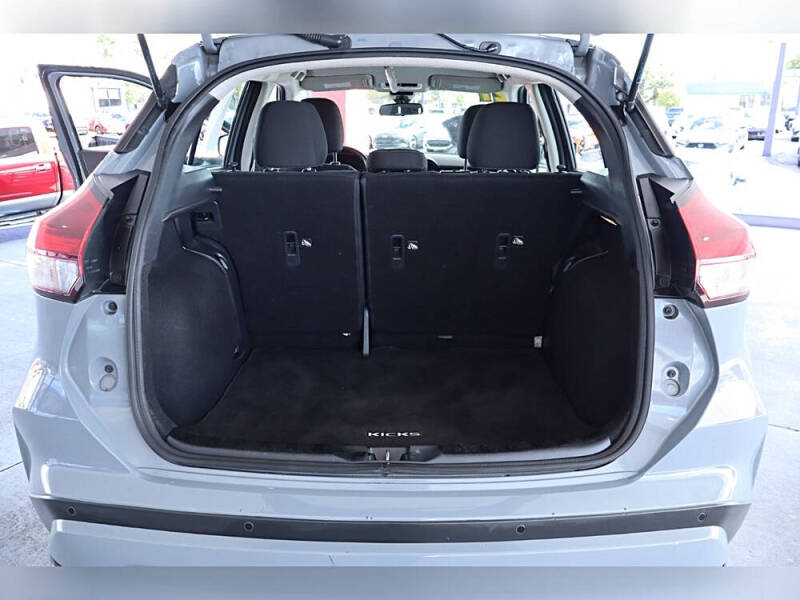 2021 Nissan Kicks SV