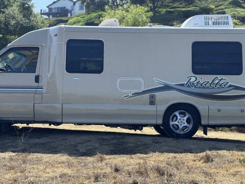 2002 Winnebago Rialta 22QD