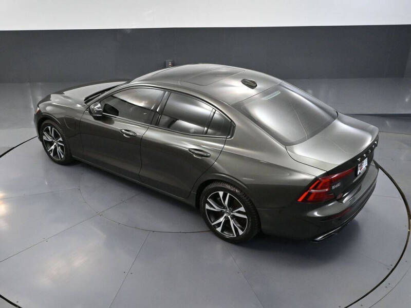 2022 Volvo S60 Recharge T8 R-Design Expression