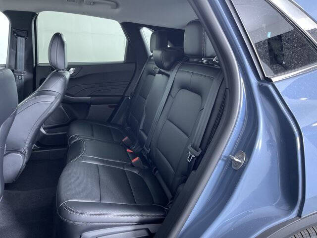 2026 Ford Escape Hybrid Platinum