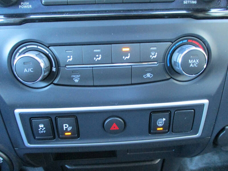 2023 Nissan Titan