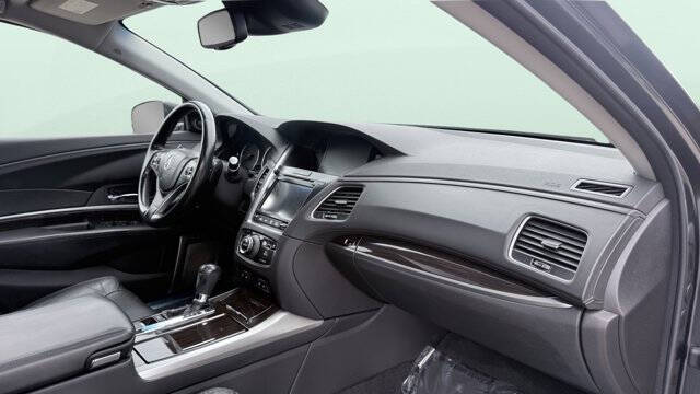 2016 Acura RLX w/Advance
