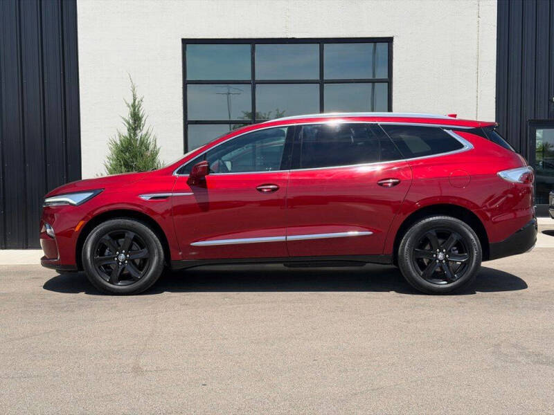 2024 Buick Enclave Essence