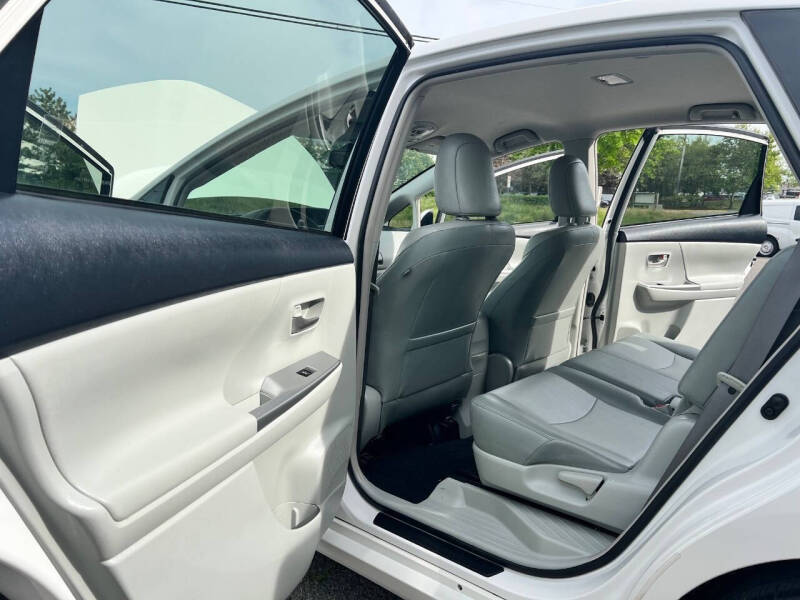 2012 Toyota Prius v Five