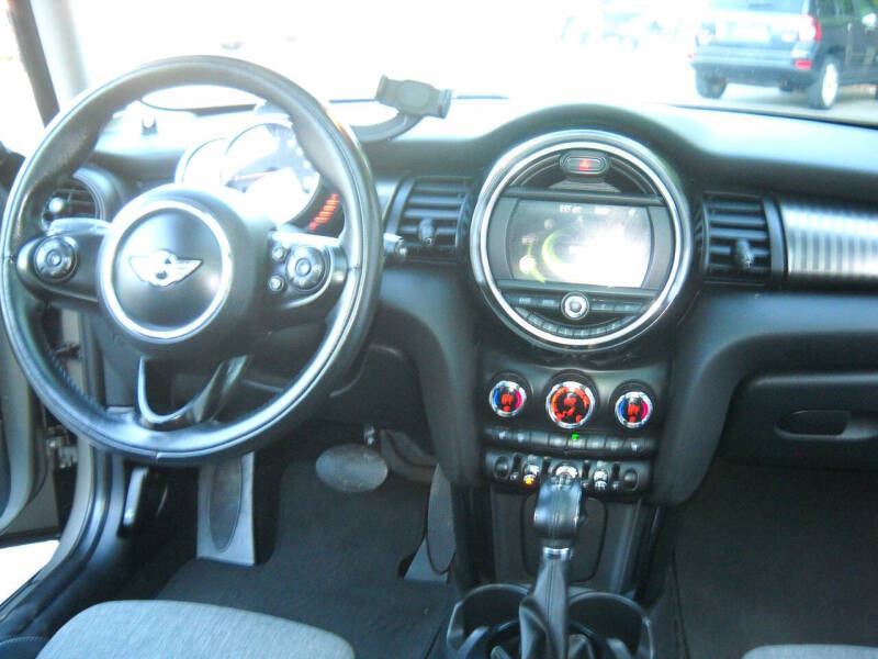 2017 MINI Hardtop 4 Door Cooper