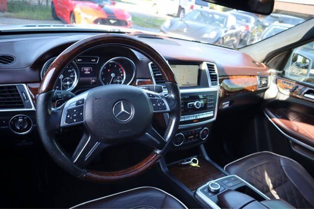2015 Mercedes-Benz GL-Class GL 550 4MATIC