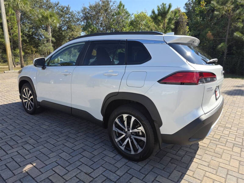 2024 Toyota Corolla Cross XLE