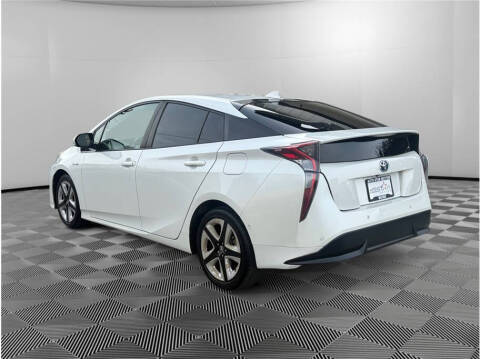 2017 Toyota Prius Three Touring