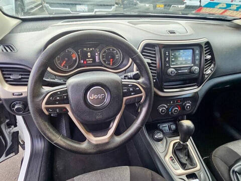 2016 Jeep Cherokee Sport