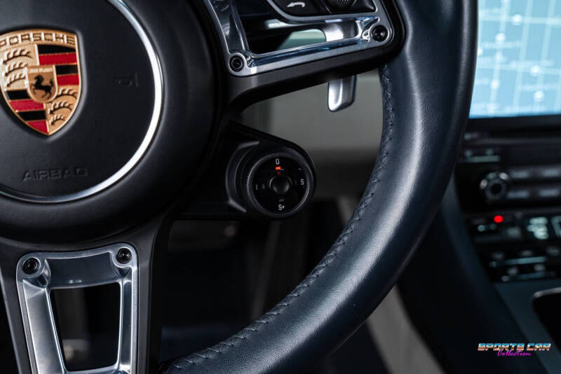 2017 Porsche 911 Carrera 4S