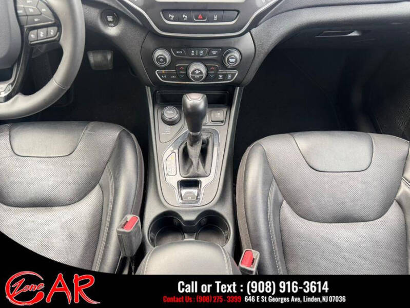 2023 Jeep Cherokee Altitude Lux