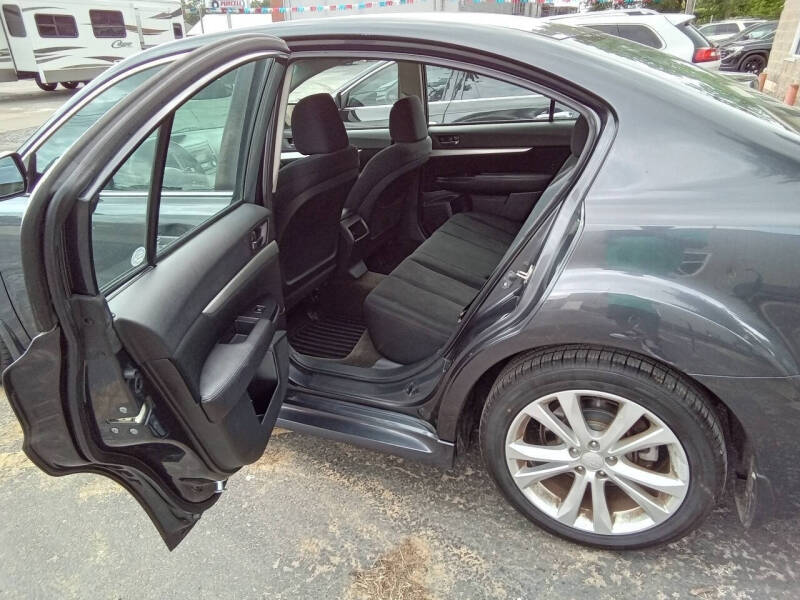 2013 Subaru Legacy 2.5i Premium