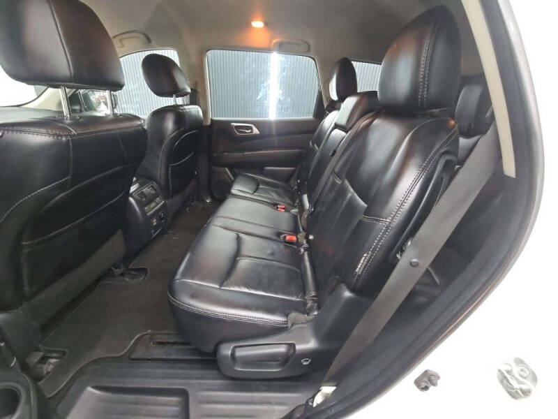 2018 Nissan Pathfinder SL