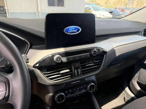 2022 Ford Escape SE